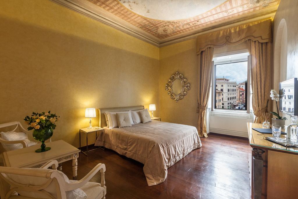 Prestigious Apartment Piazza Navona Rome Bagian luar foto