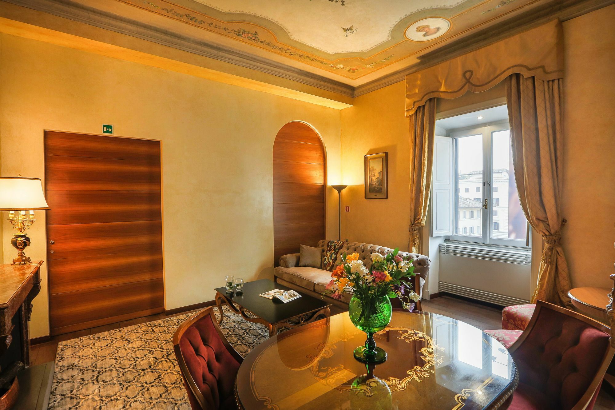 Prestigious Apartment Piazza Navona Rome Bagian luar foto
